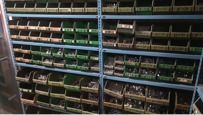 stock-di-bulloneria-zincata-valore-di-acquisto-2700-big-0